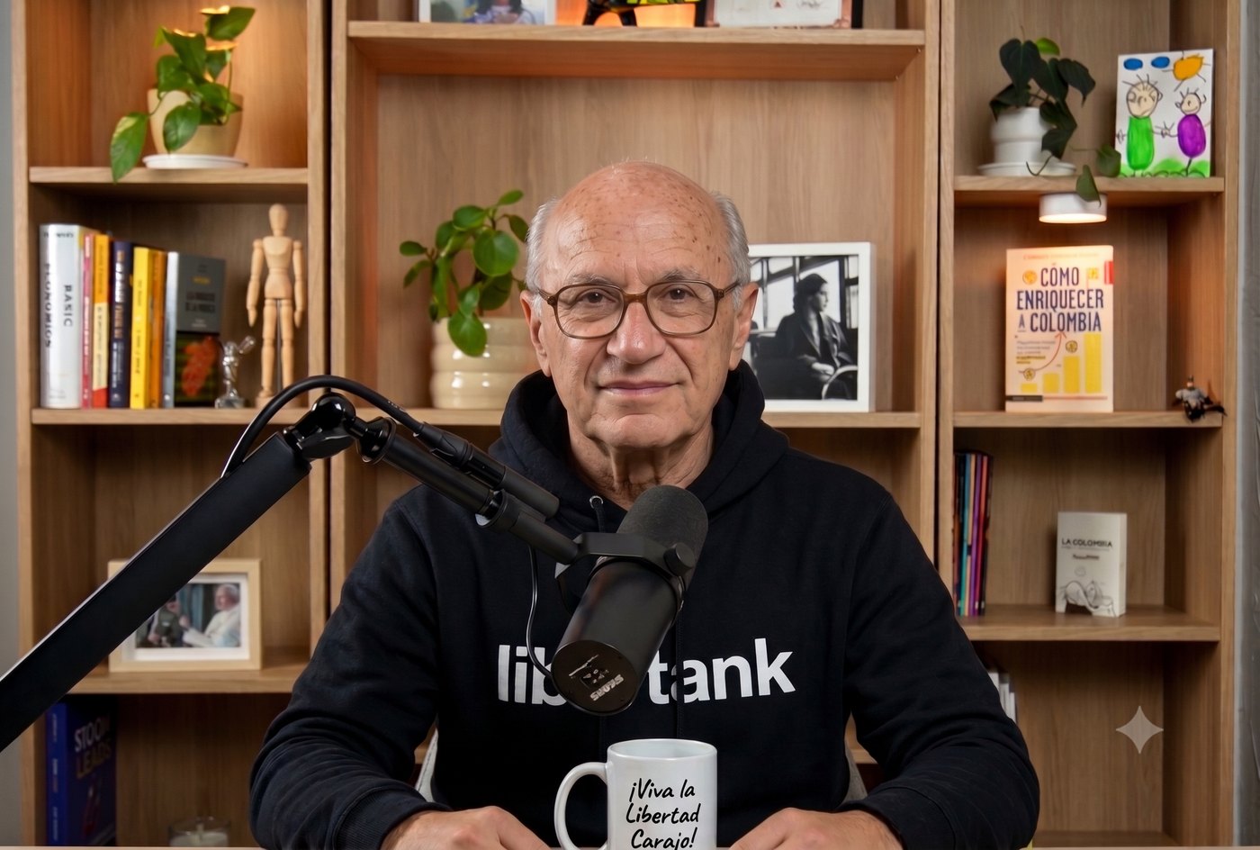 Juan Milton, de Libertank, en su estudio